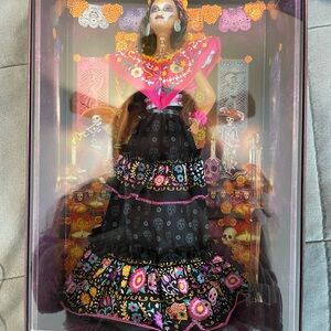 Barbie Dia de los Muertos Doll - Black and Pink